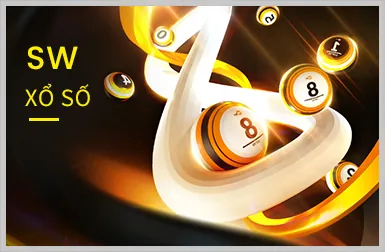 Trận đấu quần vợt đang diễn ra trên sân đất nện